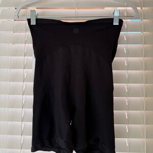 NEW-Maternity Belly Bandit Thigh Disguise Maternity Support and Shaper